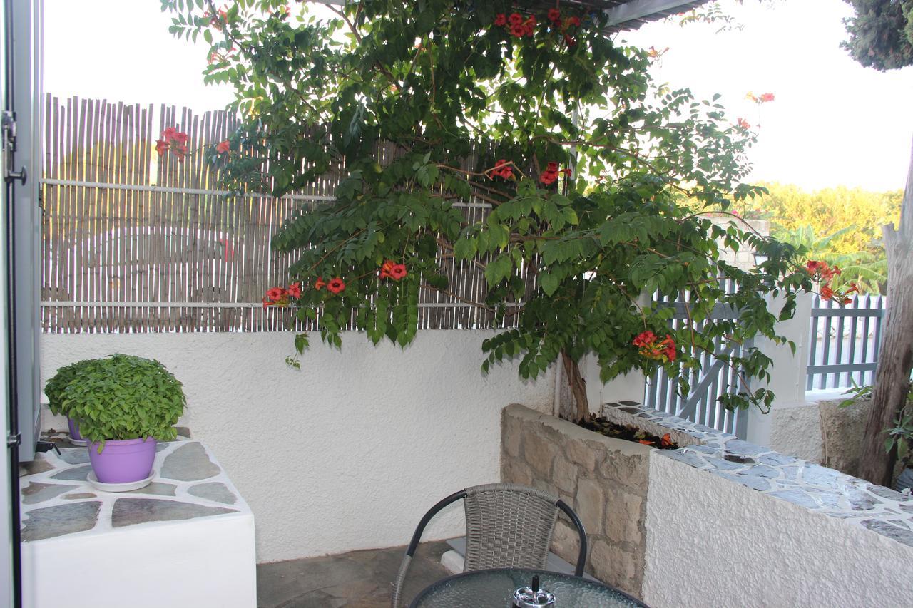 Apartmán Gerania Milos Adamantas  Exteriér fotografie
